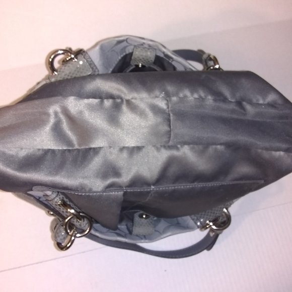 Vintage Coach Signature Penelope F16540 Handbag - Picture 11 of 16